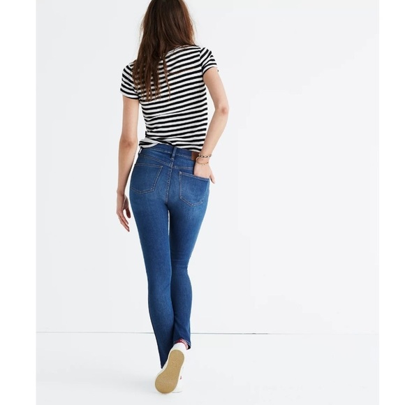 Madewell | 9”High Rise Skinny Jeans Patty Wash Size 26 Raw Hem Jeans - Picture 3 of 10